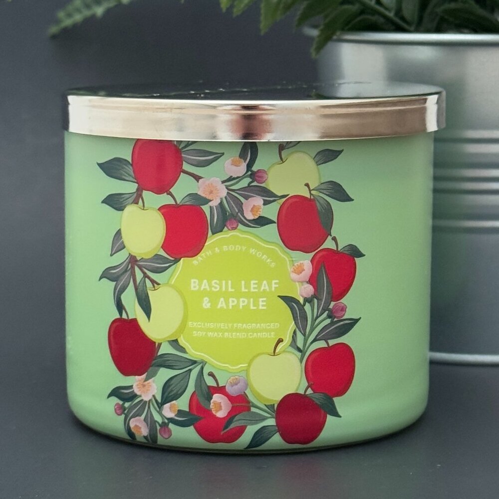 BBW Basil Leaf & Apple Bath & Body Works 3 Wick Candle